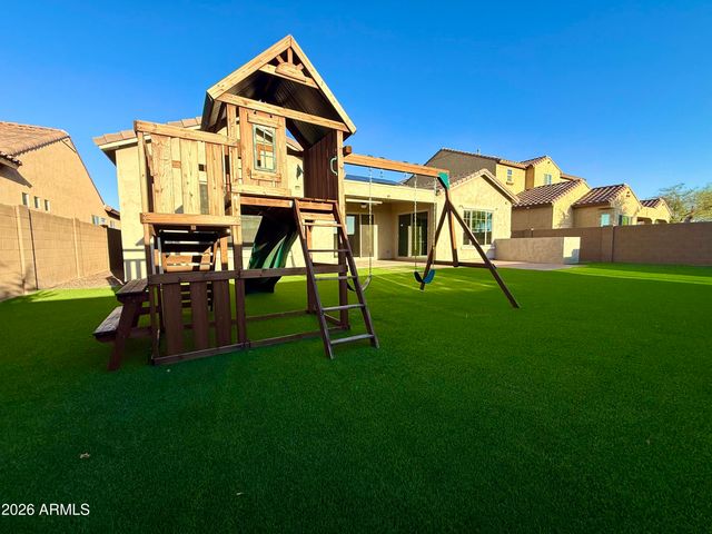 5030 S SETON Avenue, Gilbert, AZ 85298