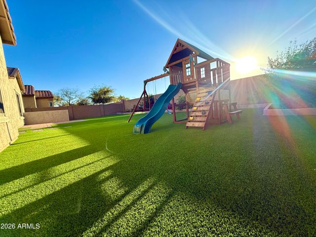 5030 S SETON Avenue, Gilbert, AZ 85298