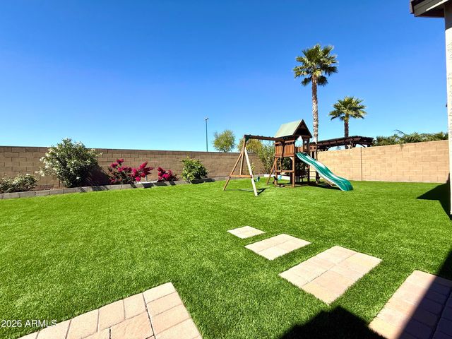 5030 S SETON Avenue, Gilbert, AZ 85298