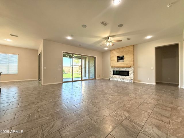 5030 S SETON Avenue, Gilbert, AZ 85298