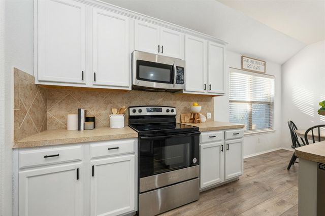 216 Drystone TRL, Liberty Hill, TX 78642