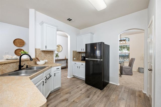 216 Drystone TRL, Liberty Hill, TX 78642