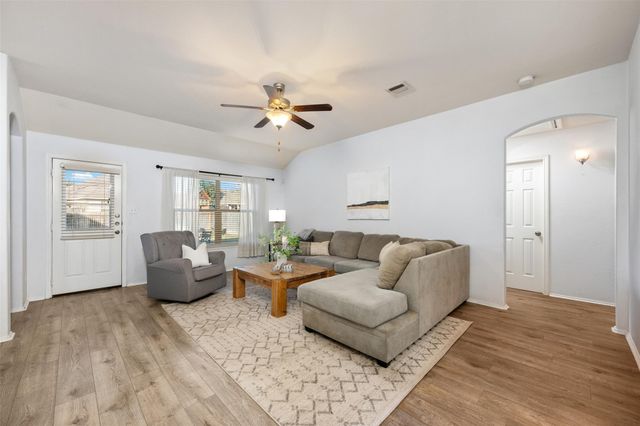 216 Drystone TRL, Liberty Hill, TX 78642