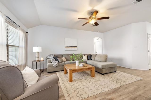 216 Drystone TRL, Liberty Hill, TX 78642