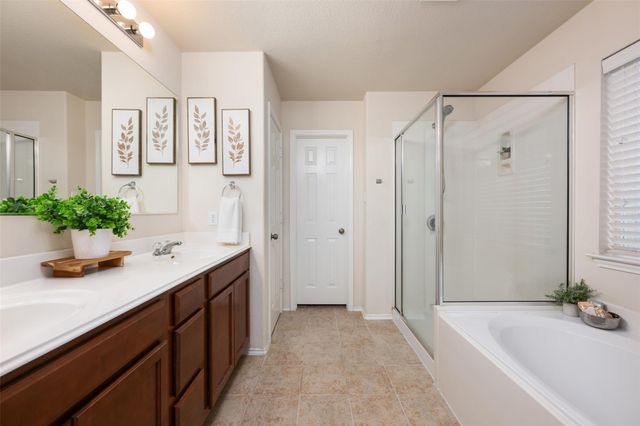 216 Drystone TRL, Liberty Hill, TX 78642