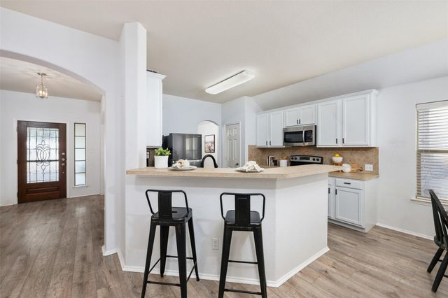 216 Drystone TRL, Liberty Hill, TX 78642