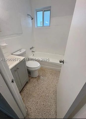 1380 SW 2nd St 5, Miami, FL 33135