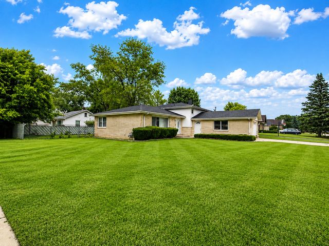 5042 157th Street, Oak Forest, IL 60452