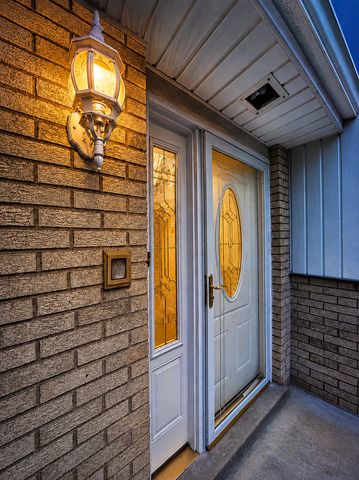 5042 157th Street, Oak Forest, IL 60452