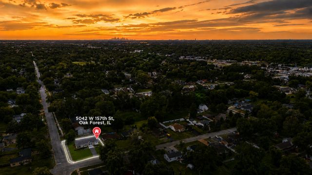 5042 157th Street, Oak Forest, IL 60452