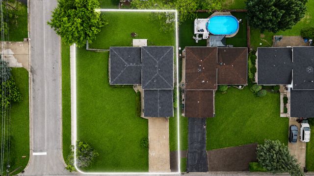 5042 157th Street, Oak Forest, IL 60452