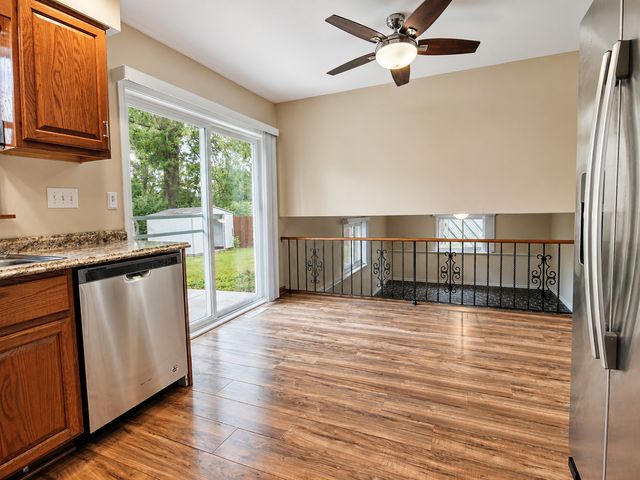 5042 157th Street, Oak Forest, IL 60452
