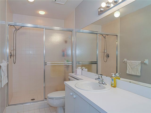 870 Lake Orchid Circle 204, Vero Beach, FL 32962