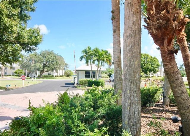 870 Lake Orchid Circle 204, Vero Beach, FL 32962