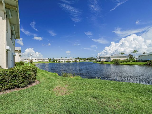 870 Lake Orchid Circle 204, Vero Beach, FL 32962