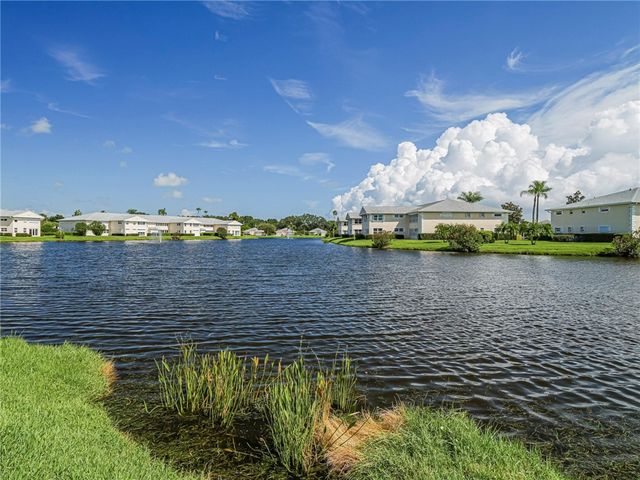 870 Lake Orchid Circle 204, Vero Beach, FL 32962