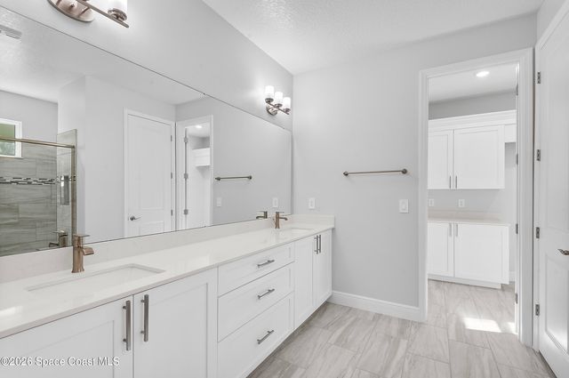 304 N Jungle Road, Geneva, FL 32732