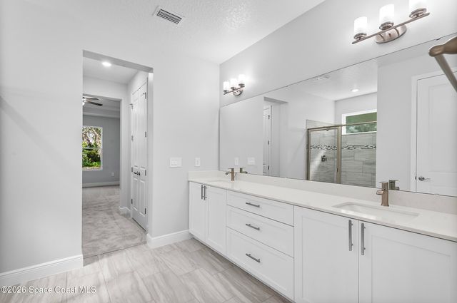 304 N Jungle Road, Geneva, FL 32732