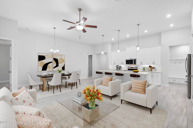 304 N Jungle Road, Geneva, FL 32732