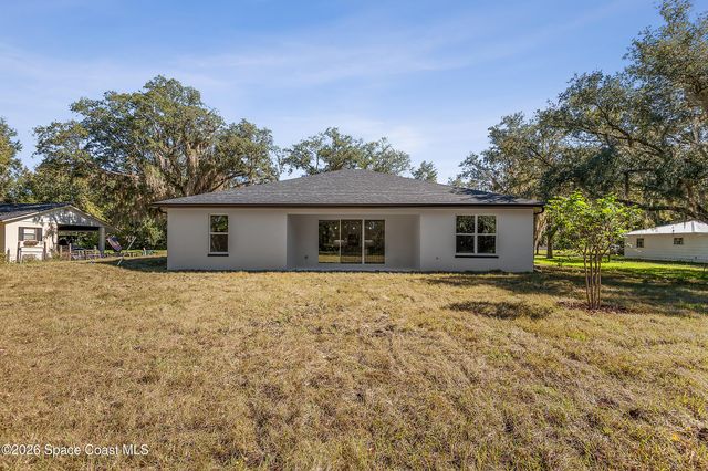 304 N Jungle Road, Geneva, FL 32732