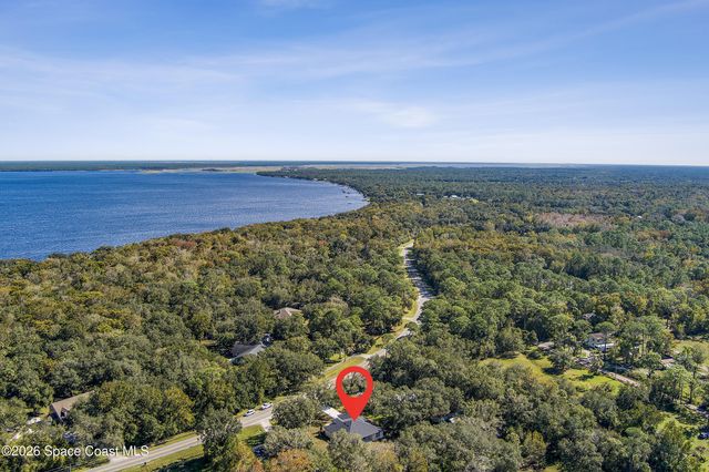 304 N Jungle Road, Geneva, FL 32732