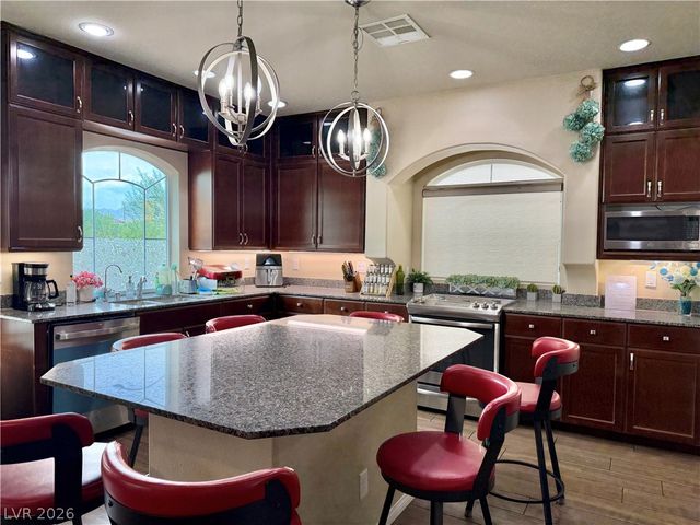 7125 Steele Canyon Street, Las Vegas, NV 89118