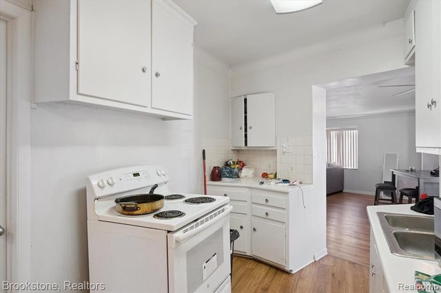 24450 Gratiot Avenue, Eastpointe, MI 48021