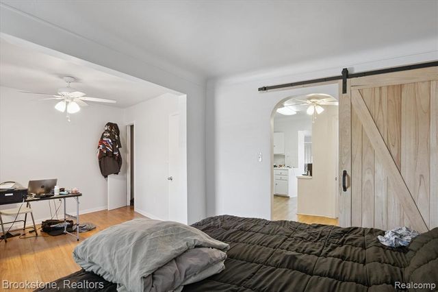 24450 Gratiot Avenue, Eastpointe, MI 48021
