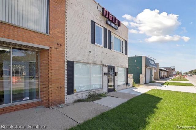 24450 Gratiot Avenue, Eastpointe, MI 48021
