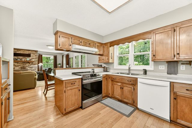 5241 Roselee Circle NW, Byron, MN 55920