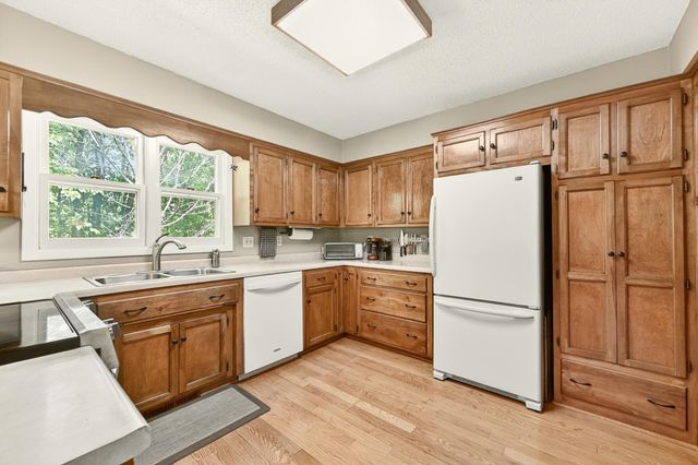 5241 Roselee Circle NW, Byron, MN 55920