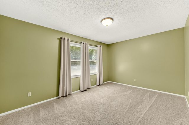 5241 Roselee Circle NW, Byron, MN 55920