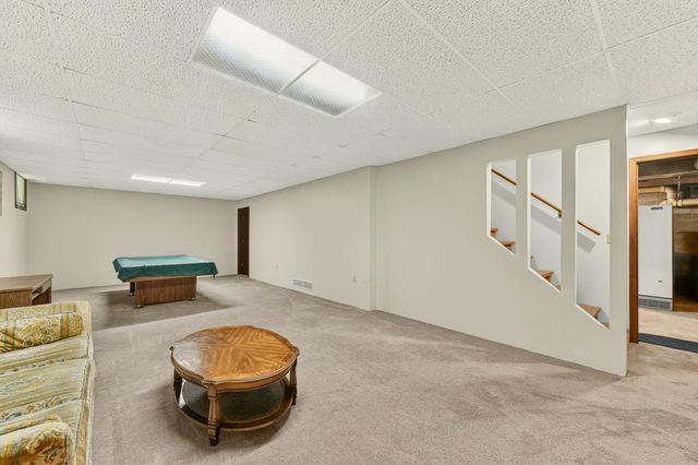 5241 Roselee Circle NW, Byron, MN 55920
