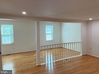 10195 VALENTINO DR, Oakton, VA 22124
