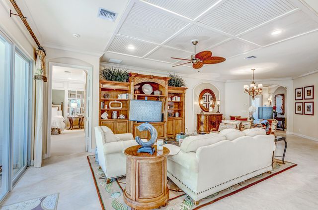 11558 Villa Vasari Drive, Palm Beach Gardens, FL 33418