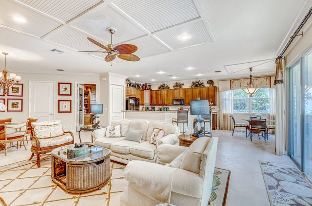 11558 Villa Vasari Drive, Palm Beach Gardens, FL 33418