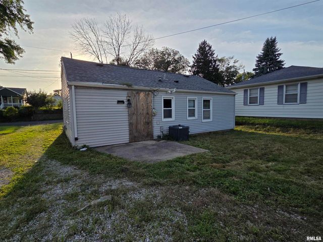 3726 N DAYTON Avenue, Peoria, IL 61614