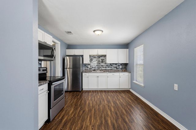 905 Thatcher Street, Denison, TX 75020