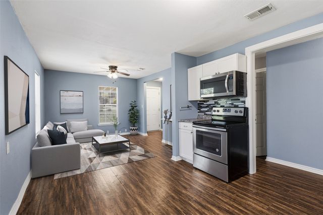 905 Thatcher Street, Denison, TX 75020