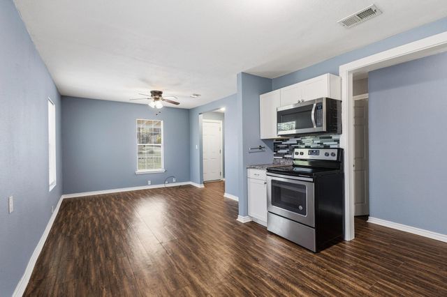 905 Thatcher Street, Denison, TX 75020