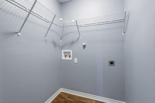 905 Thatcher Street, Denison, TX 75020