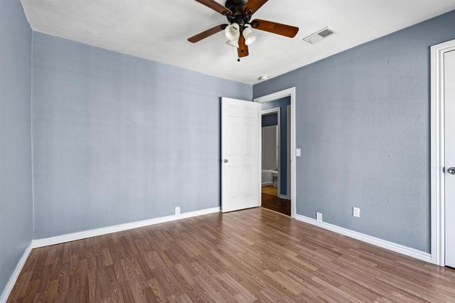 905 Thatcher Street, Denison, TX 75020