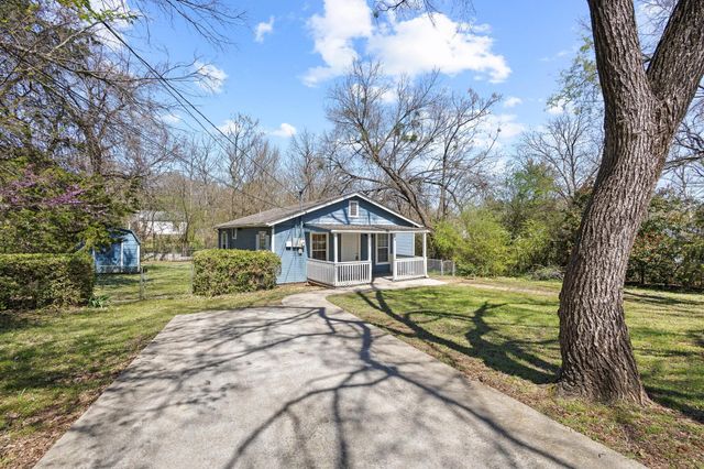 905 Thatcher Street, Denison, TX 75020