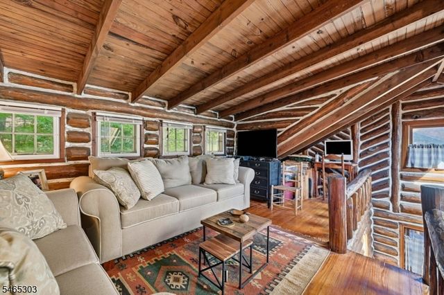 66 Bearfort Rd, West Milford Twp., NJ 07480