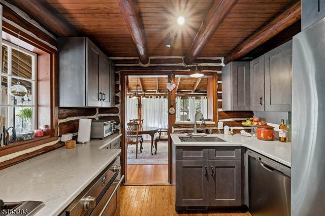 66 Bearfort Rd, West Milford Twp., NJ 07480