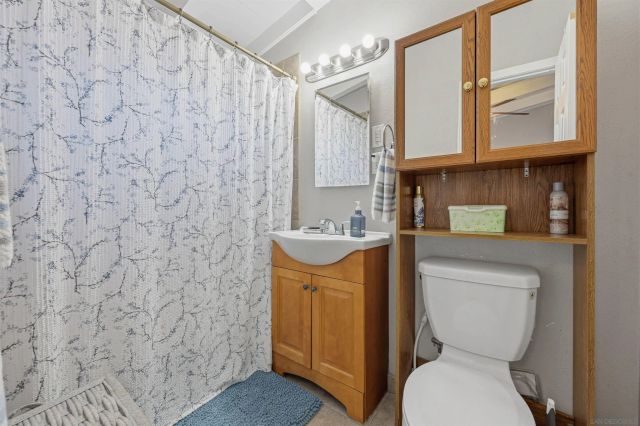 559 Lindsay Street, El Cajon, CA 92020
