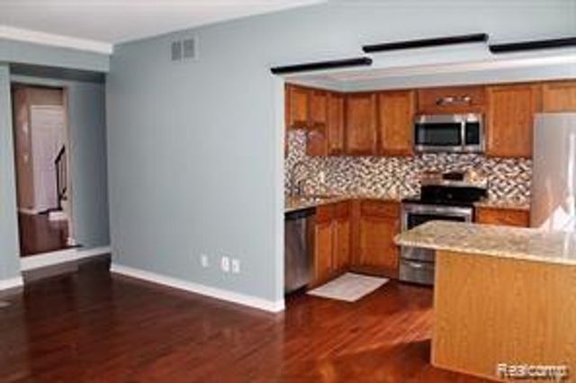 19848 Irongate, Northville, MI 48167