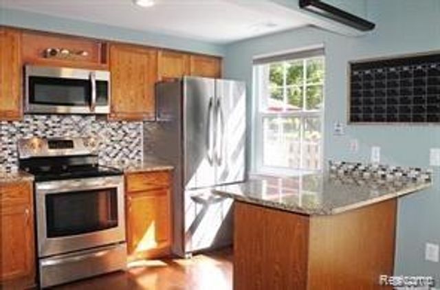 19848 Irongate, Northville, MI 48167