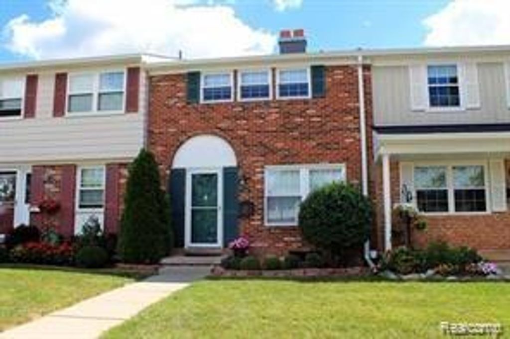 19848 Irongate, Northville, MI 48167