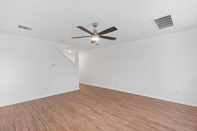 13505 Lismore LN, Pflugerville, TX 78660